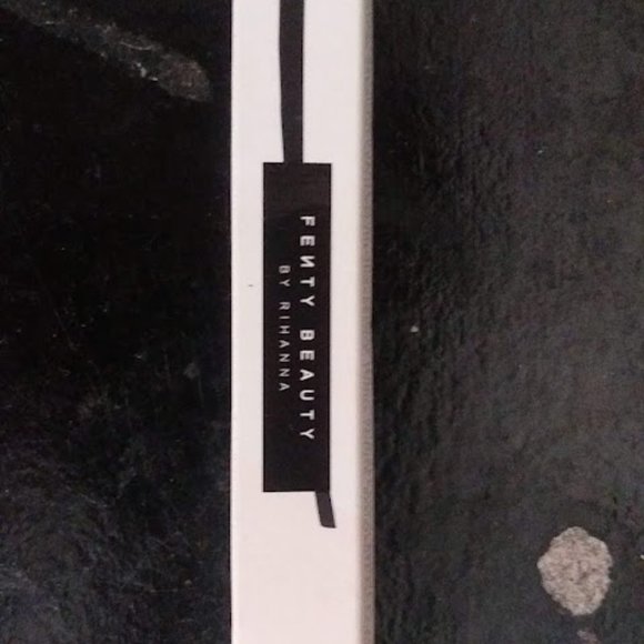 Fenty Beauty By Rhianna Black Fly Pencil - Picture 1 of 1